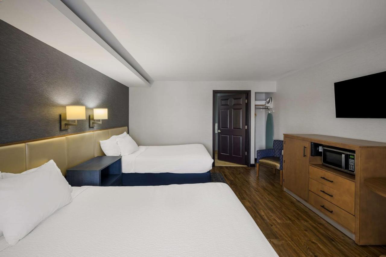 Western - 3* Freeport
